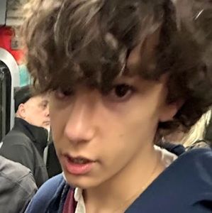 Meet your Posher, Max